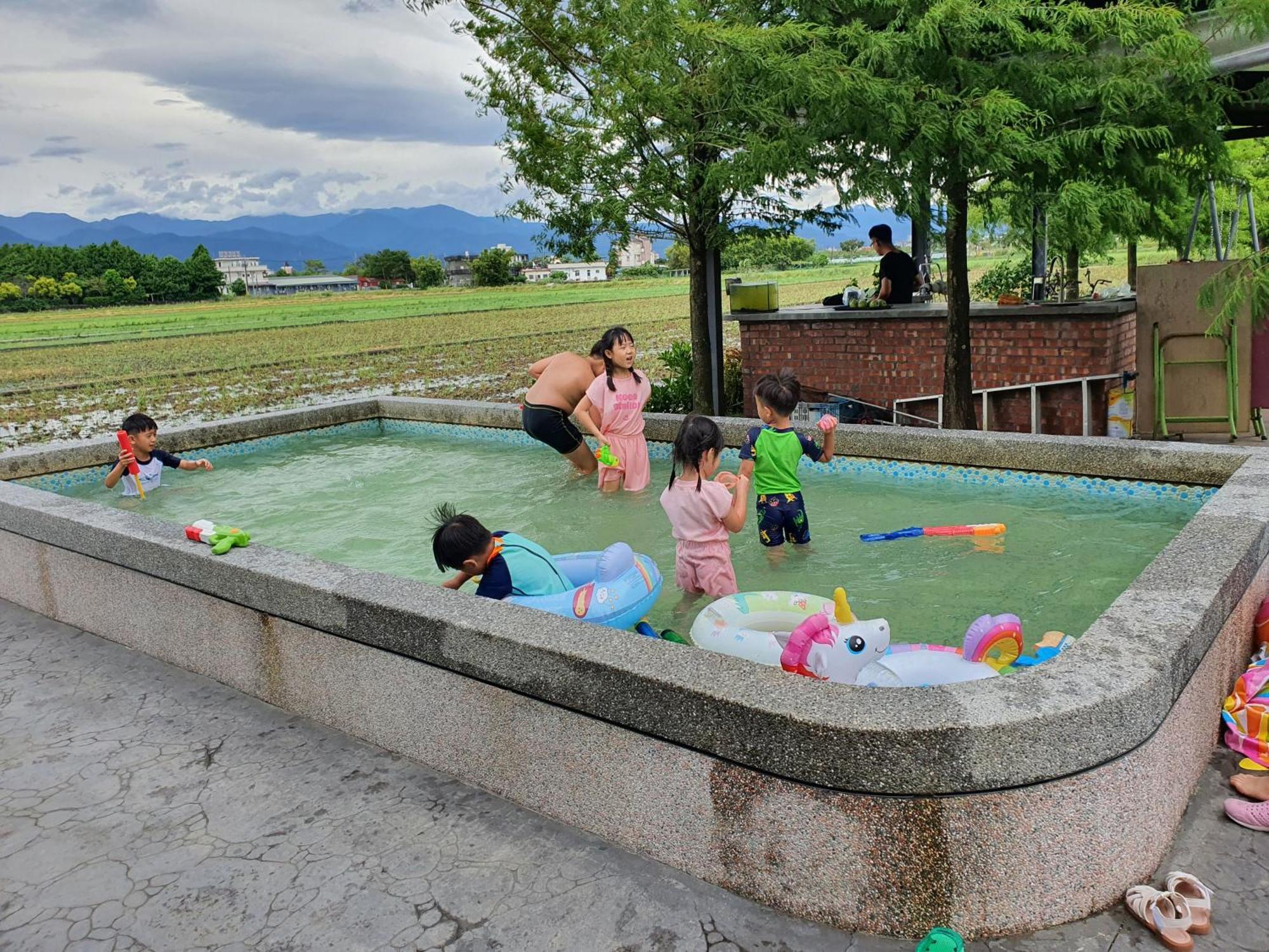 Michelin Castle - Yilan Homestay Wujie Bagian luar foto