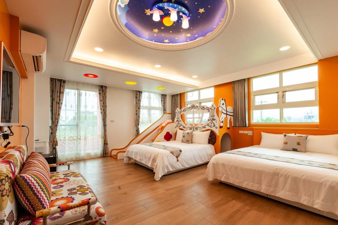 Michelin Castle - Yilan Homestay Wujie Bagian luar foto